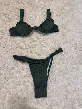 Cupshe Shimmery Dark Green Two-Piece Bikini